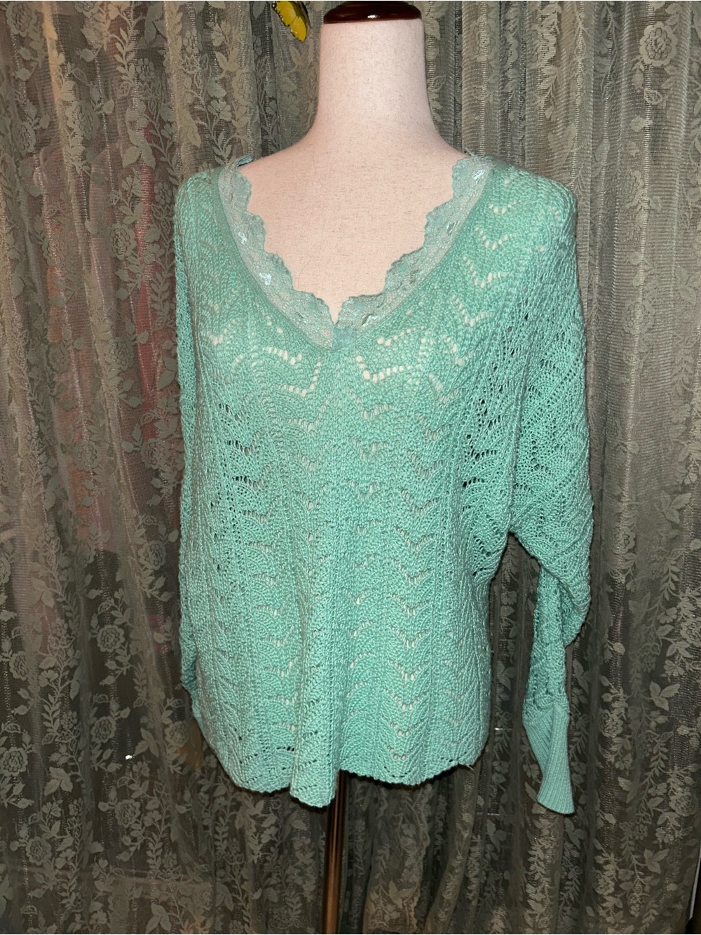 Daytrip by Buckle Light Teal Mint Knit V-Neck Knit Crochet Oversized Sweater Top